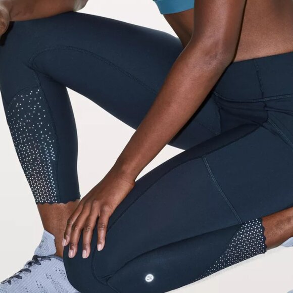 Lululemon Athletica Tight Stuff High Rise 24" Navy Scallop Hem Dot Fade Leggings - Picture 2 of 12